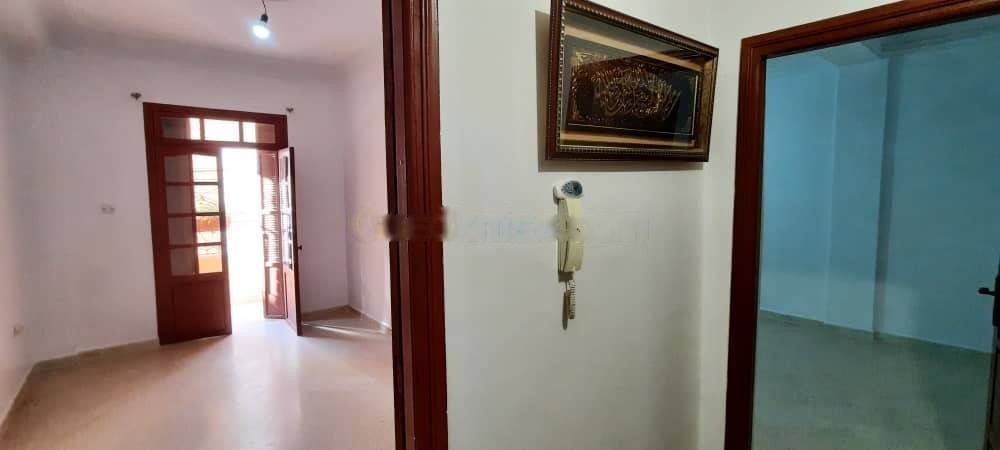 Location Appartement F4 Djasr Kasentina