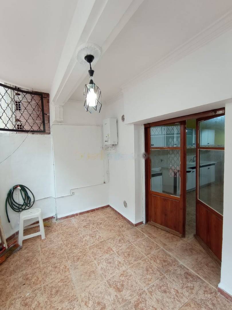 Location Niveau de villa F4 Mohammadia