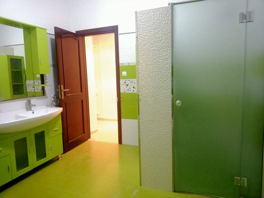 Location Appartement F4 El Achour