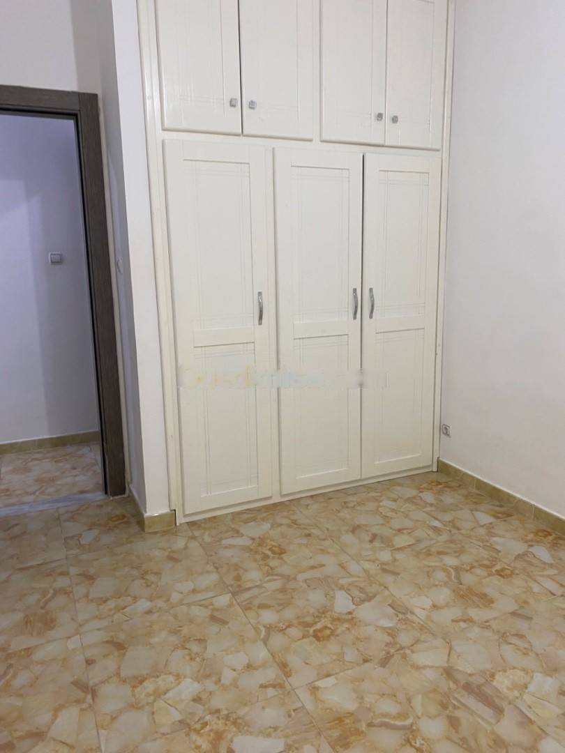 Location Appartement F4 Staoueli