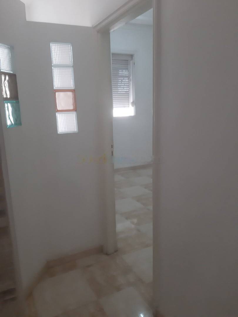 Location Appartement F5 Sidi M'Hamed