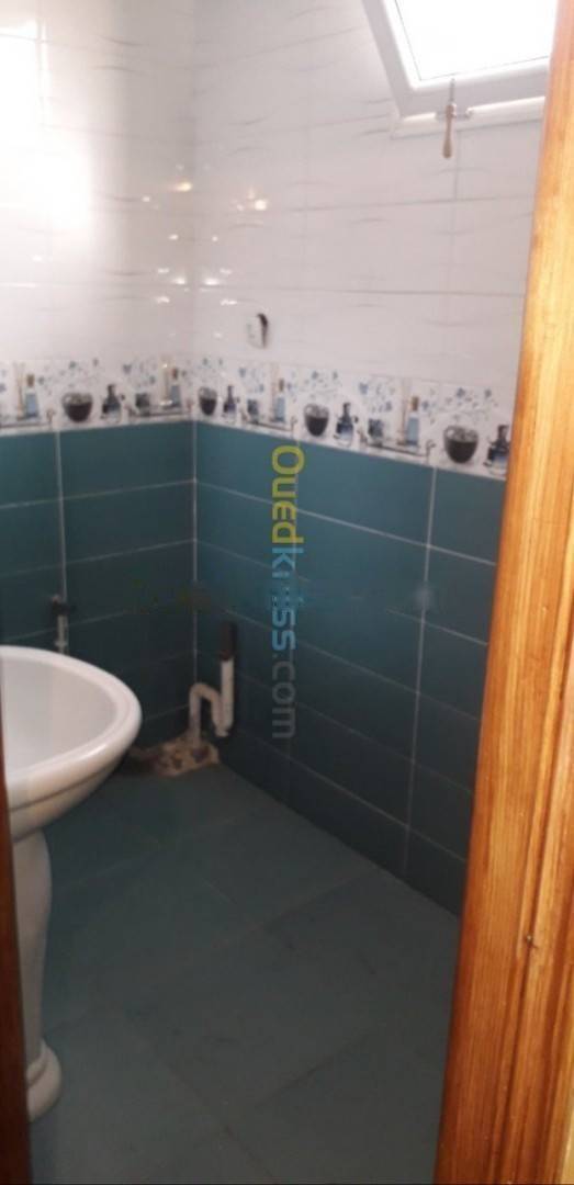Location Niveau de villa F2 Baraki