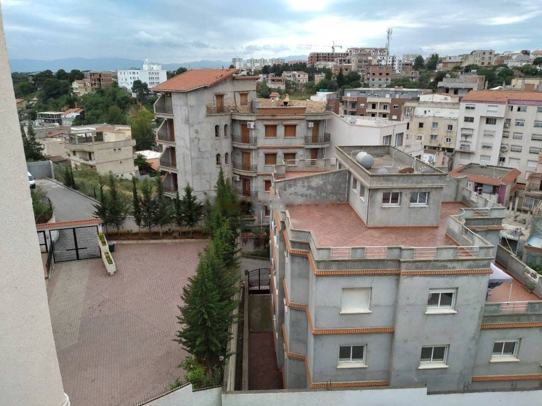 Location Appartement F5 El Achour