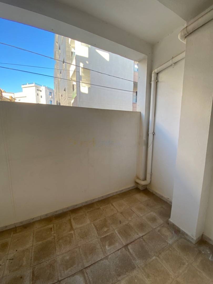 Location Niveau de villa F3 Cheraga