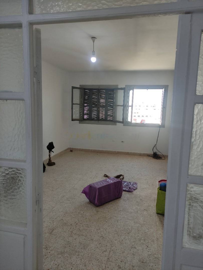 Location Appartement F03 Baba Hassen