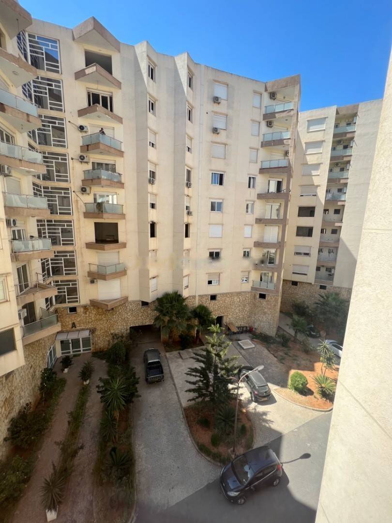 Location Appartement F3 El Achour