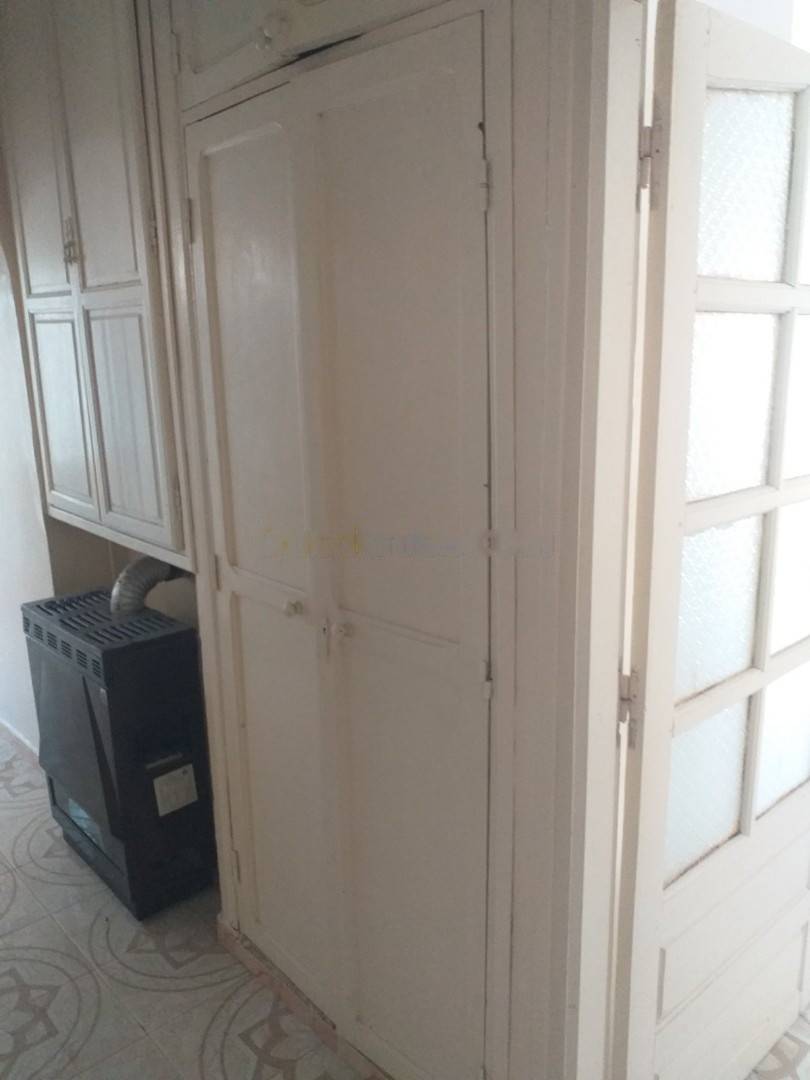 Location Appartement F4 Djasr Kasentina