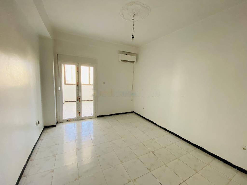 Location Appartement F4 Bir Mourad Rais