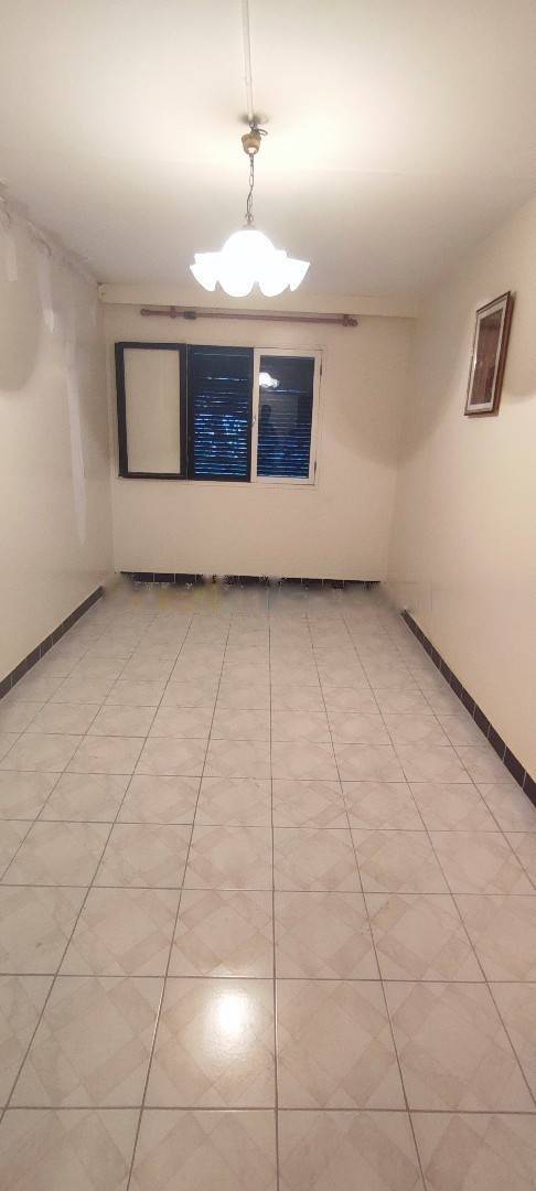 Location Appartement F4 Dely Ibrahim