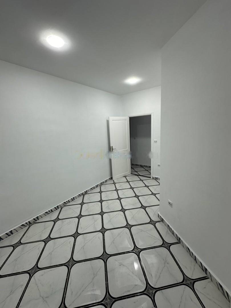 Location Appartement F4 El Mouradia