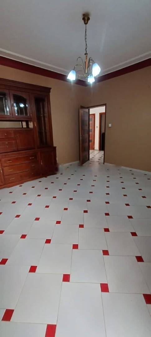 Location Niveau de villa F5 Dely Ibrahim