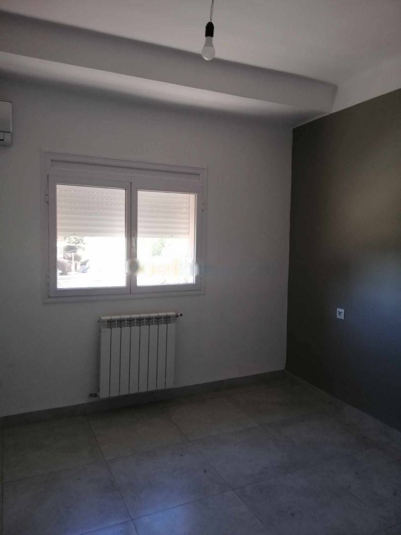 Location Appartement F4 Baba Hassen