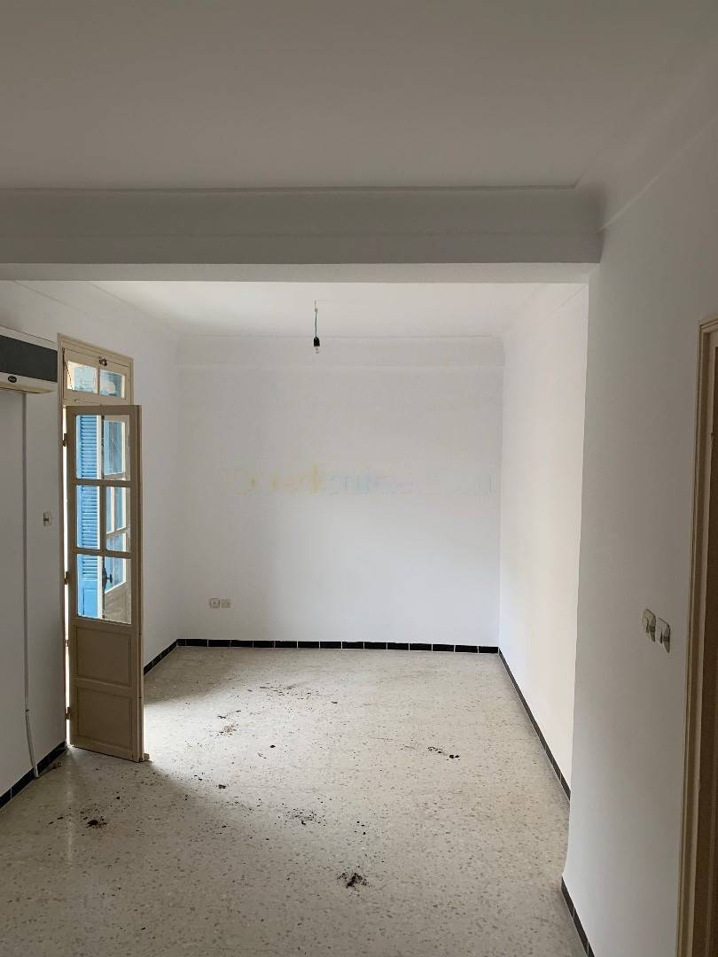 Location Appartement F4 Mohammadia