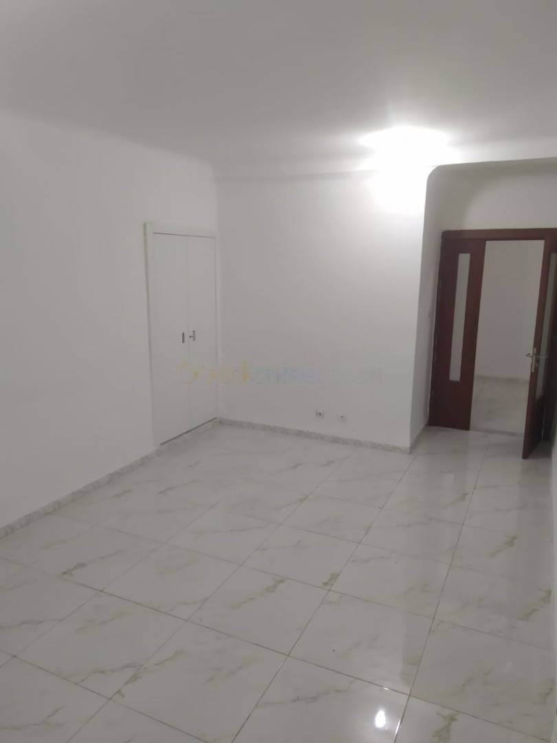 Location Appartement F4 Rahmania