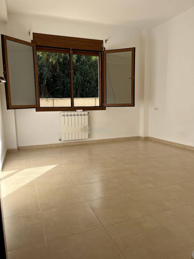 Location Appartement F4 El Achour