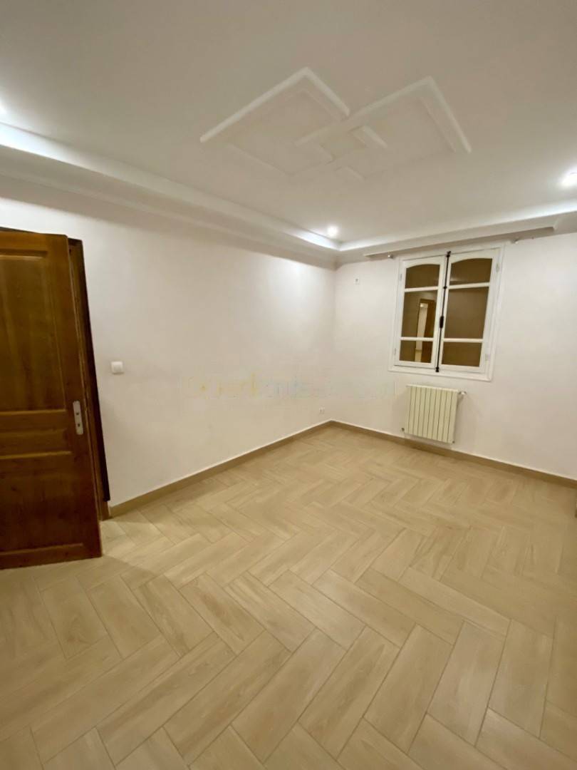 Location Appartement F4 Staoueli