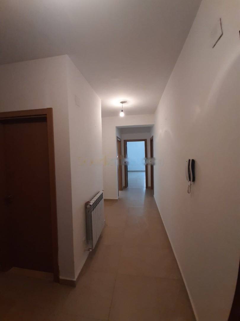 Location Appartement F4 Souidania