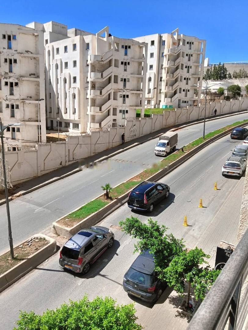 Location Appartement F5 Bir Mourad Rais