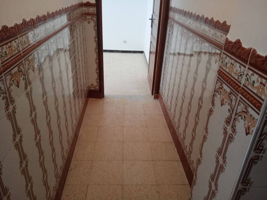 Location Niveau de villa F4 Djasr Kasentina