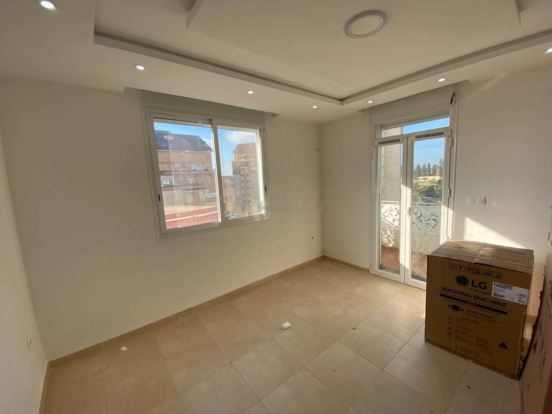 Location Appartement F4 El Achour