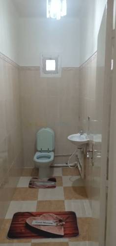 Location Niveau de villa F5 Hydra