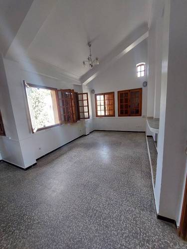 Location Niveau de villa F6 Ben Aknoun