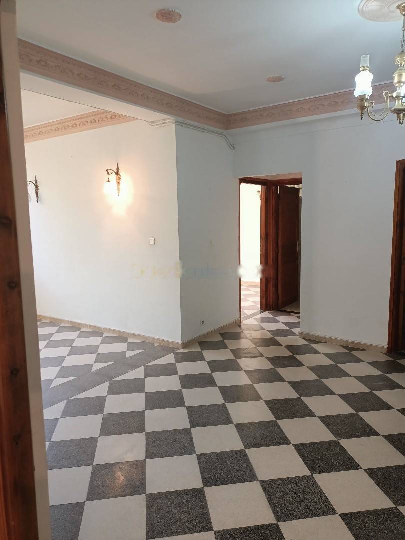 Location Niveau de villa F3 Birkhadem