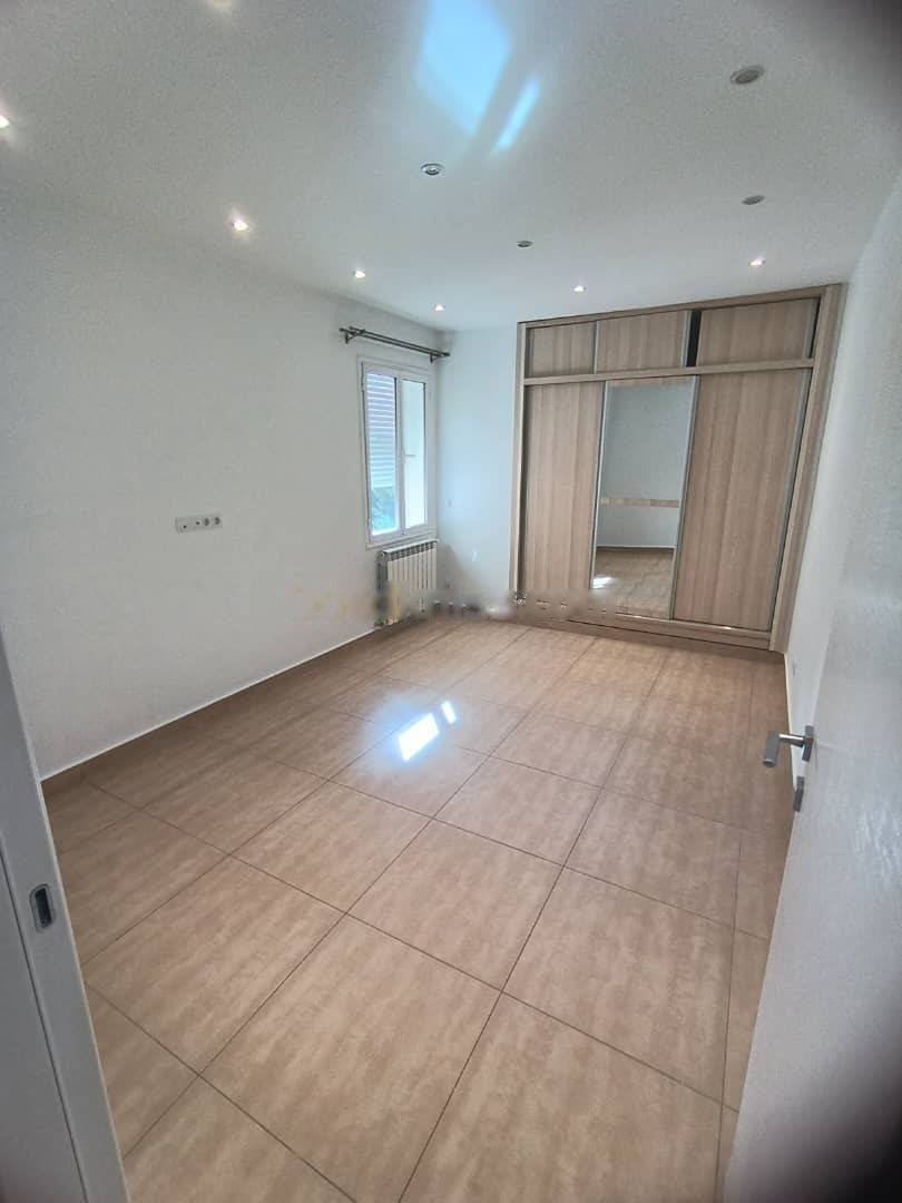 Location Appartement F4 Hydra