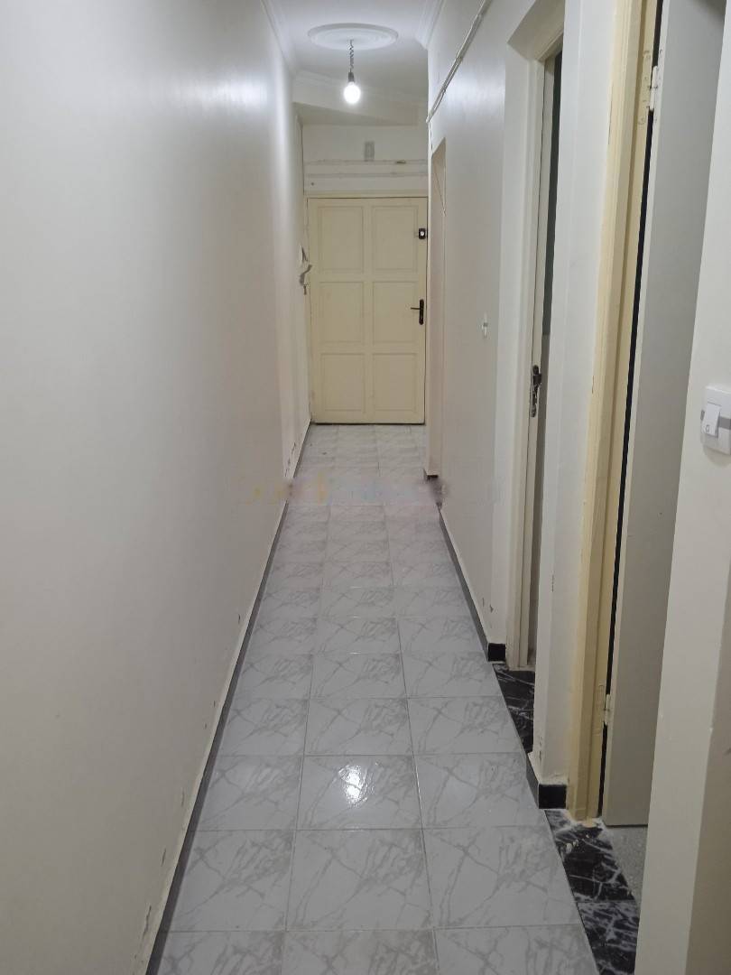 Location Appartement F3 El Achour