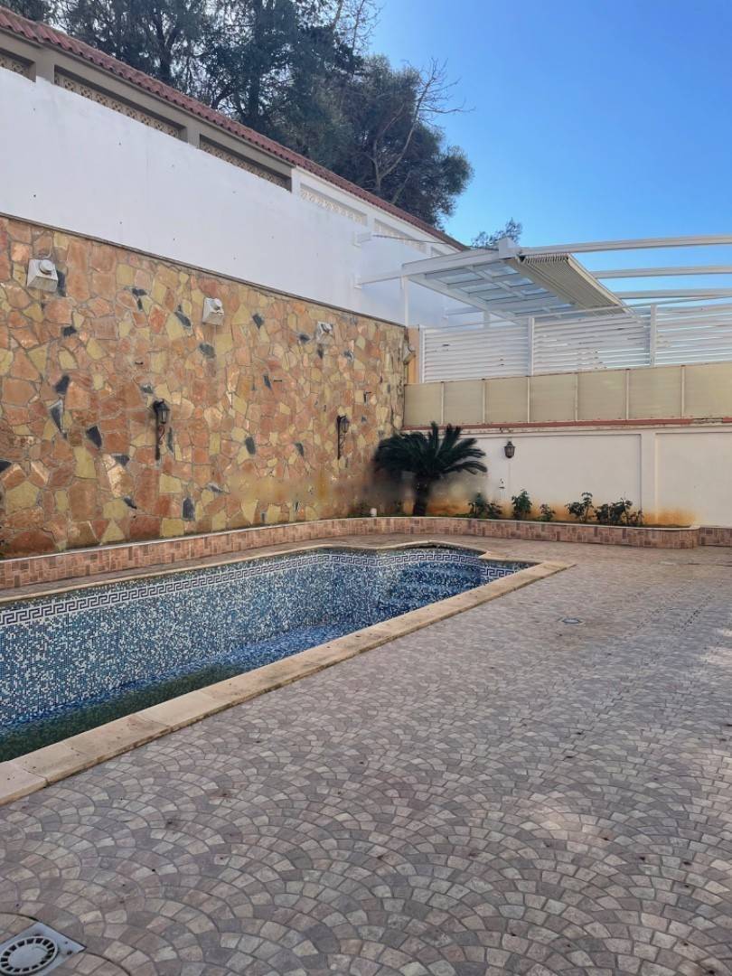 Vente Villa F7 El Achour