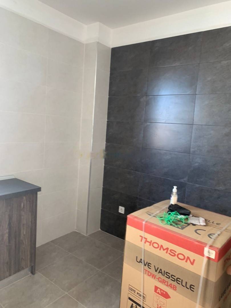 Location Appartement F4 Birkhadem