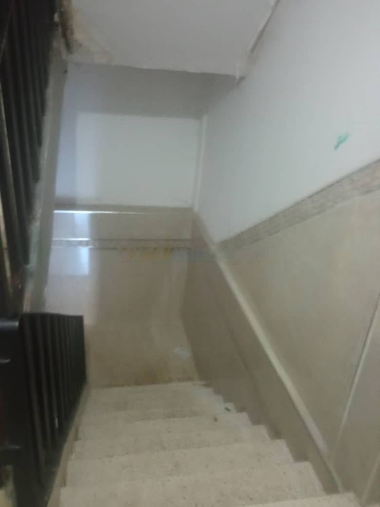 Location Appartement F4 Bab Ezzouar