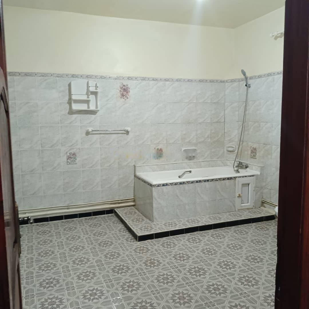 Location Appartement F0 Bab Ezzouar