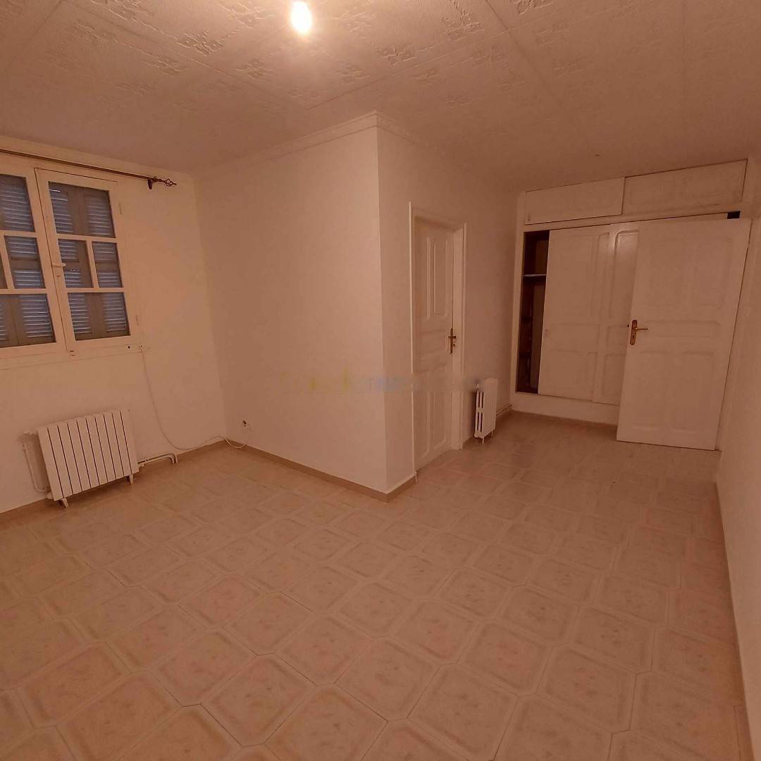 Location Niveau de villa F4 Cheraga