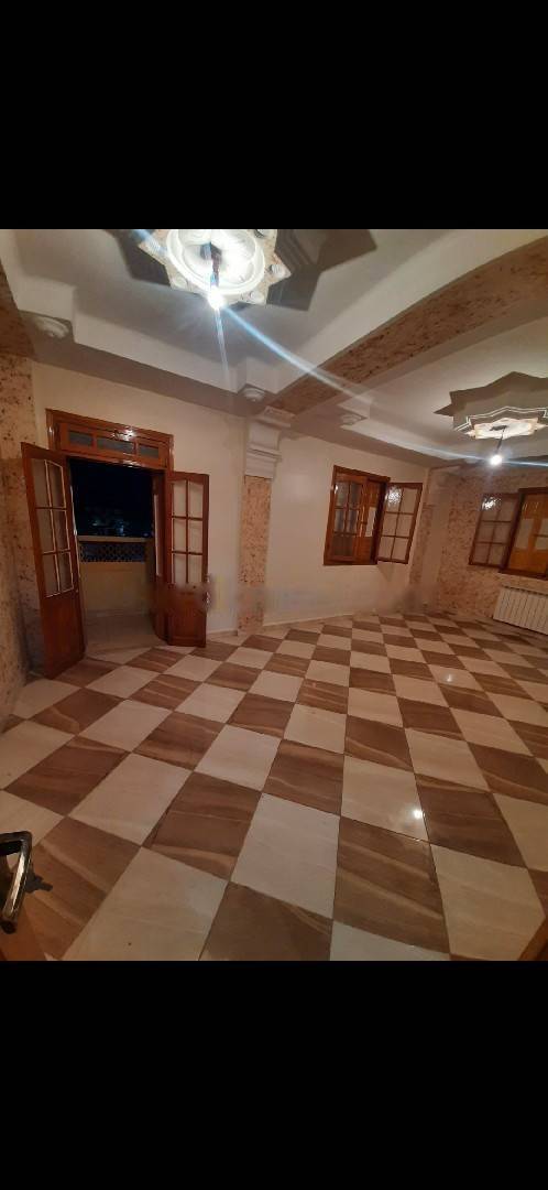 Location Niveau de villa F4 Dar El Beida