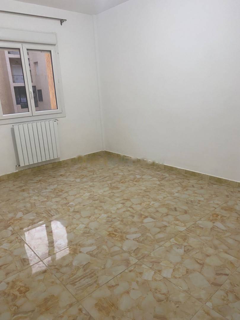 Location Appartement F4 Staoueli