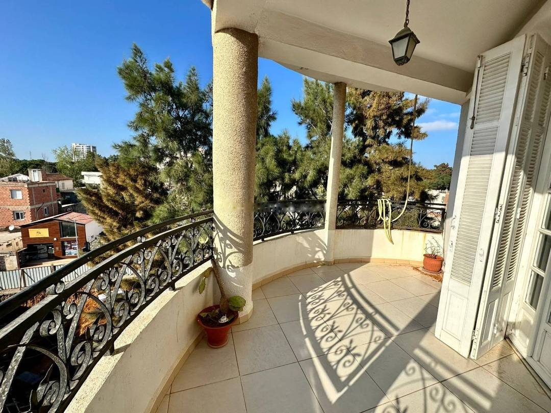 Location Niveau de villa F4 Ben Aknoun