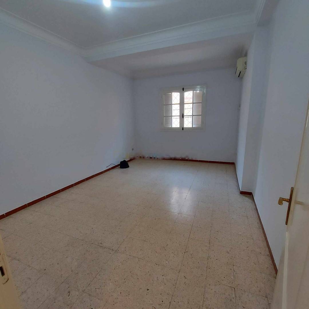 Location Niveau de villa F4 Dely Ibrahim