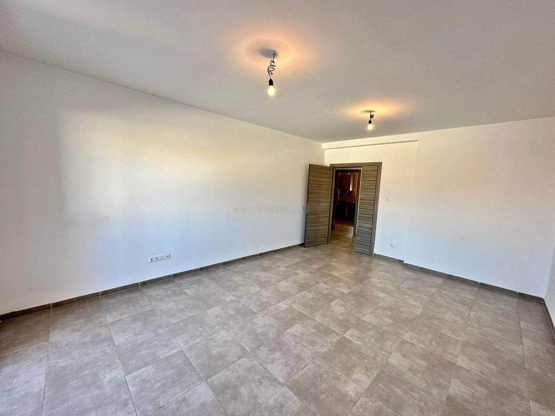 Location Appartement F4 Birkhadem