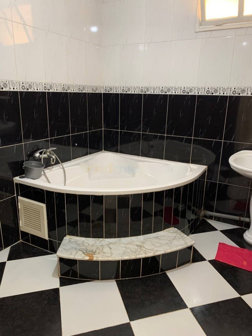Location Niveau de villa F5 Kouba