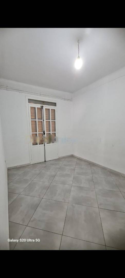 Location Appartement F3 Souidania