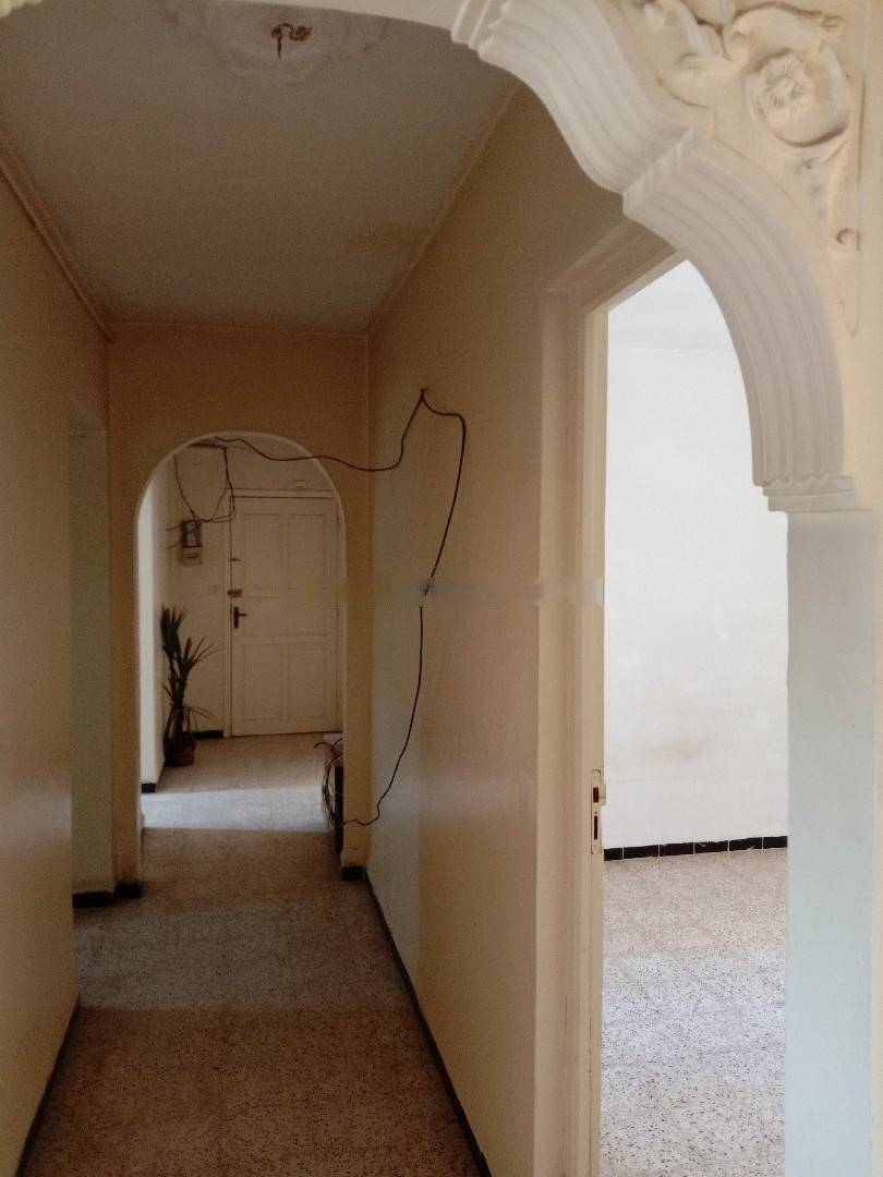 Location Appartement F4 Djasr Kasentina