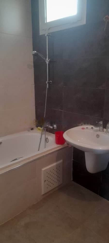 Location Appartement F3 Birkhadem