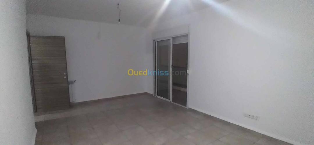 Location Appartement F3 Birkhadem