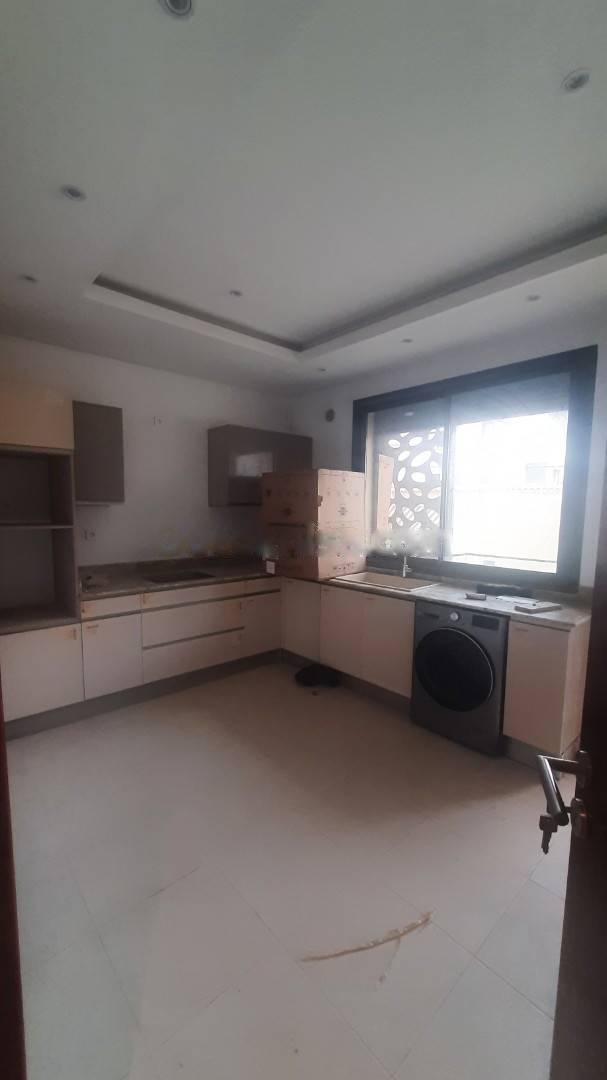 Location Appartement F4 Baba Hassen