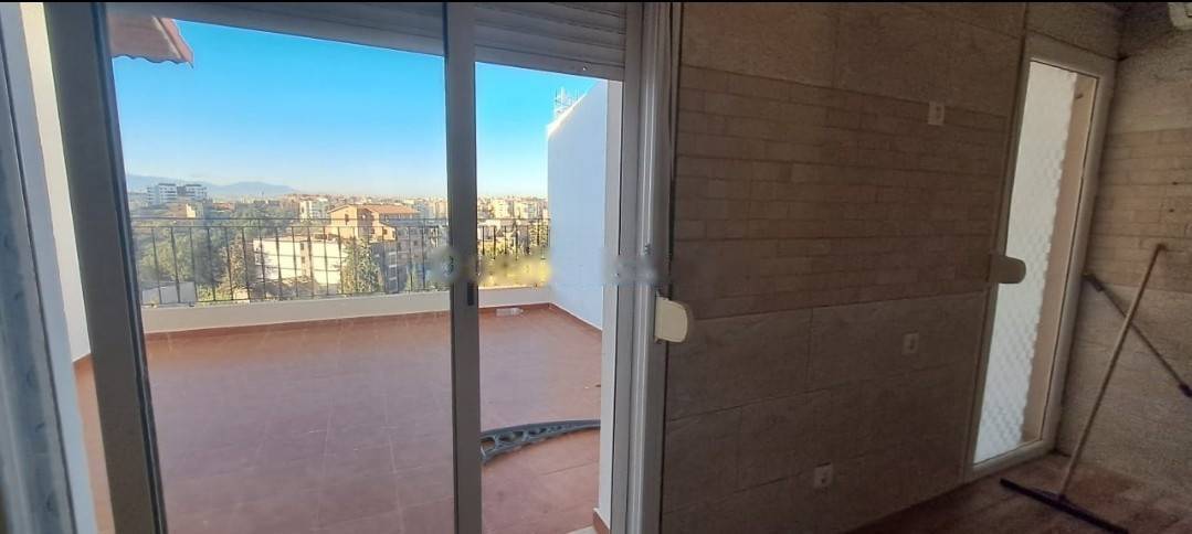 Location Appartement F5 El Achour