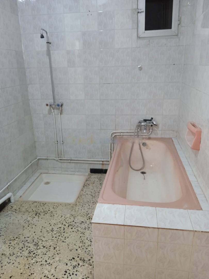 Location Niveau de villa F3 Dar El Beida