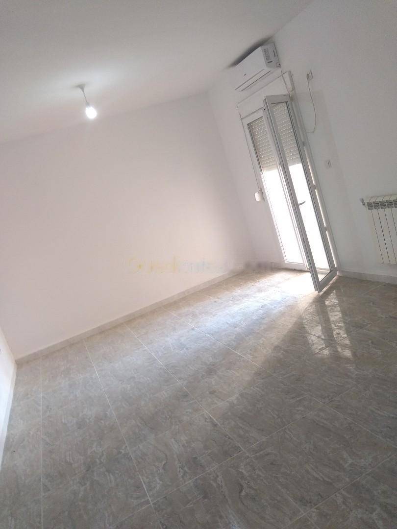 Location Appartement F4 Rahmania