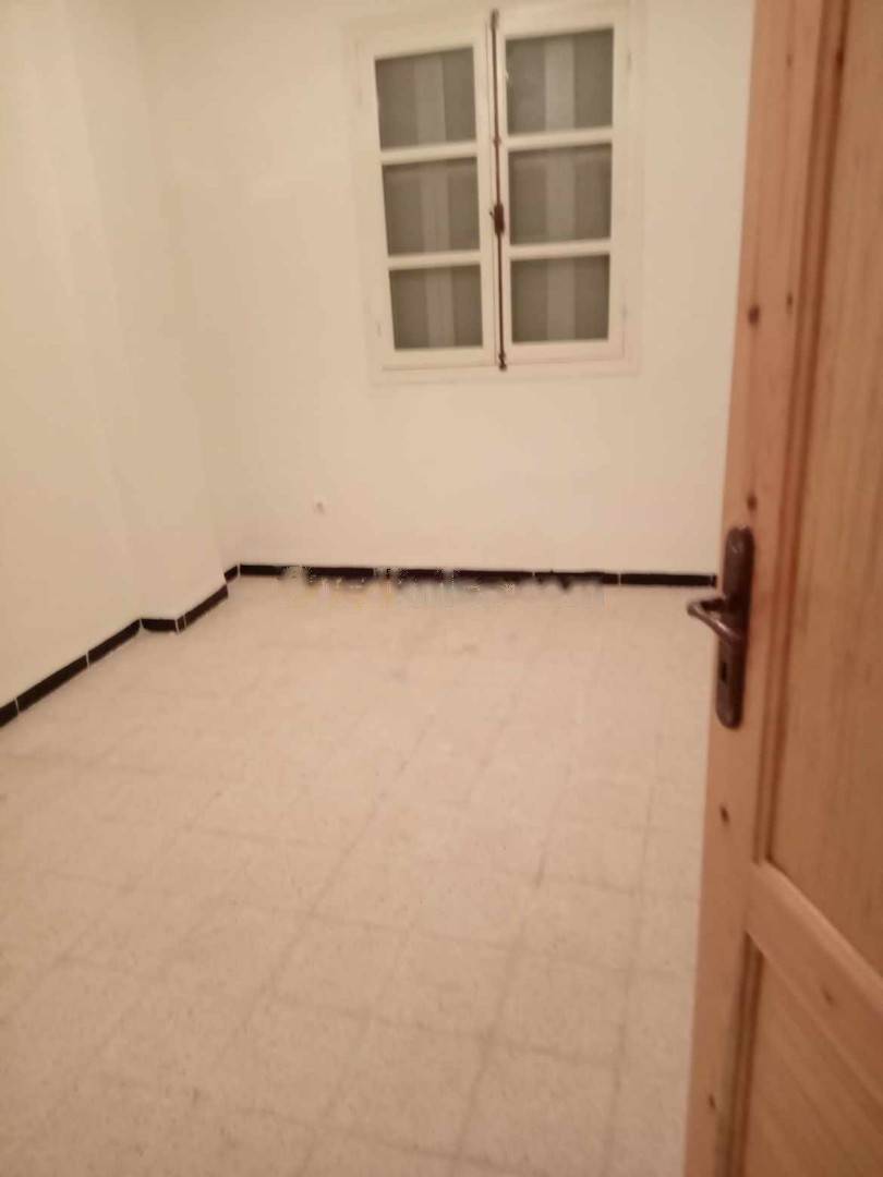 Location Appartement F3 Khraicia