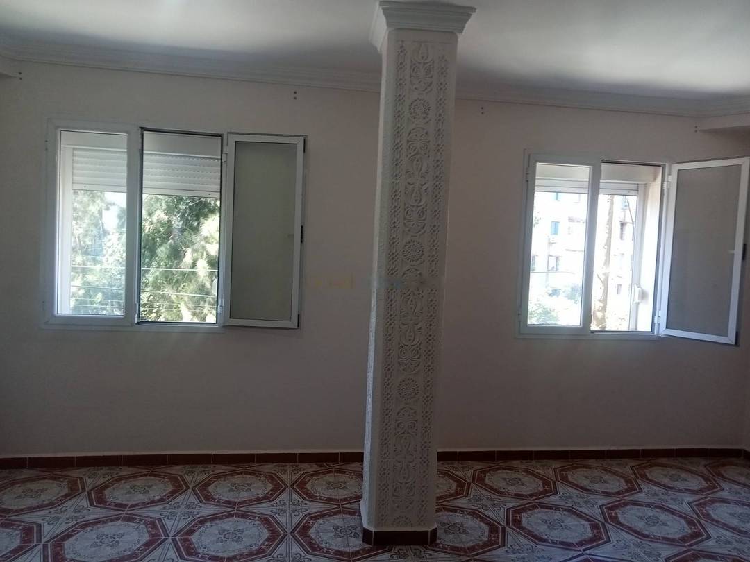 Location Niveau de villa F4 Djasr Kasentina